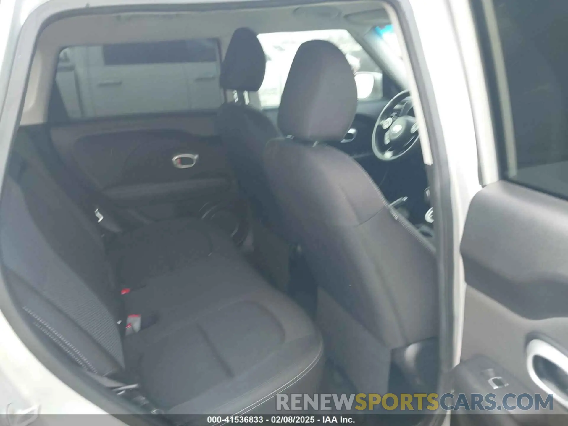 8 Photograph of a damaged car KNDJP3A53K7698321 KIA SOUL 2019