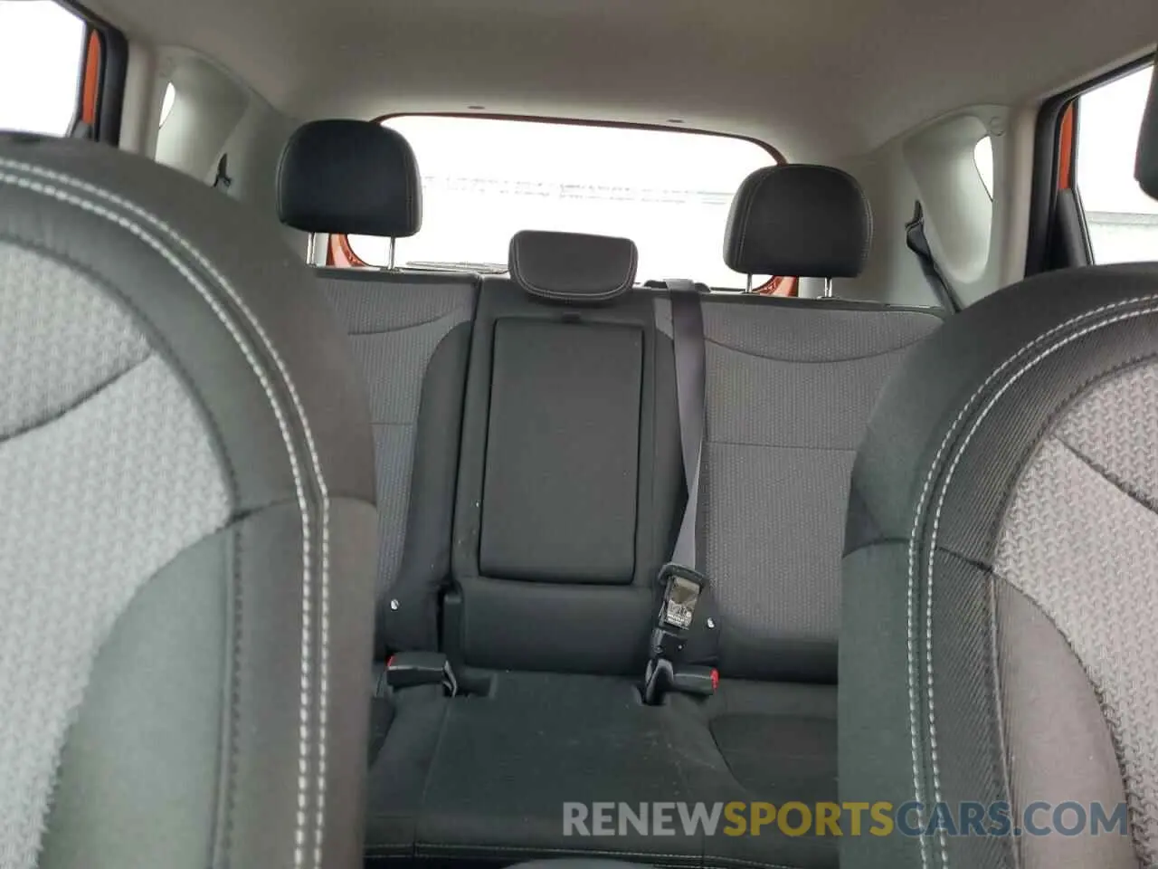 10 Photograph of a damaged car KNDJP3A54K7634319 KIA SOUL 2019