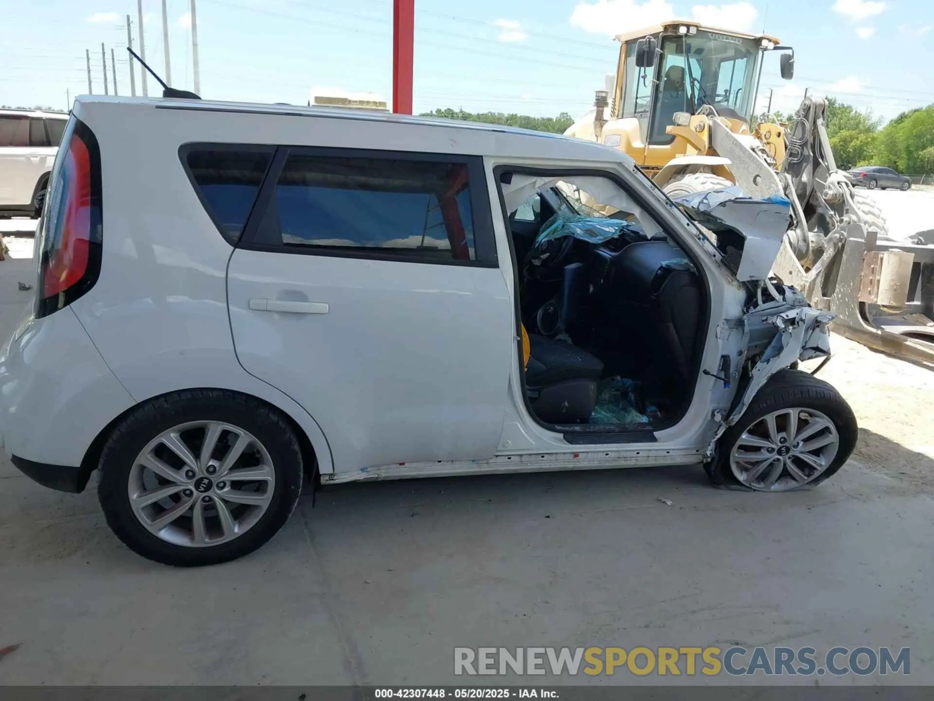 13 Photograph of a damaged car KNDJP3A54K7671564 KIA SOUL 2019