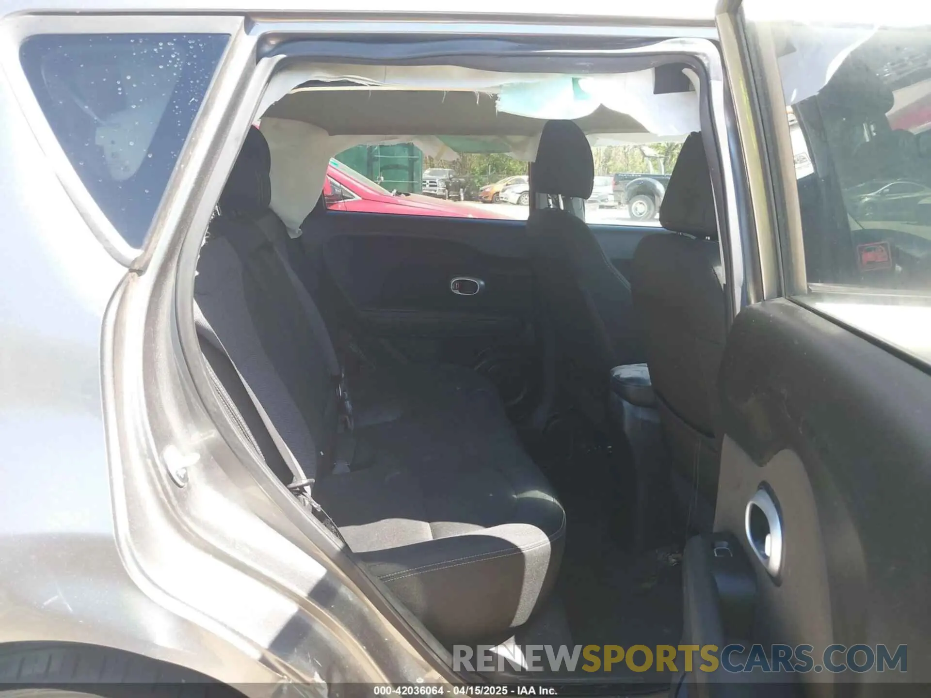 8 Photograph of a damaged car KNDJP3A54K7694391 KIA SOUL 2019