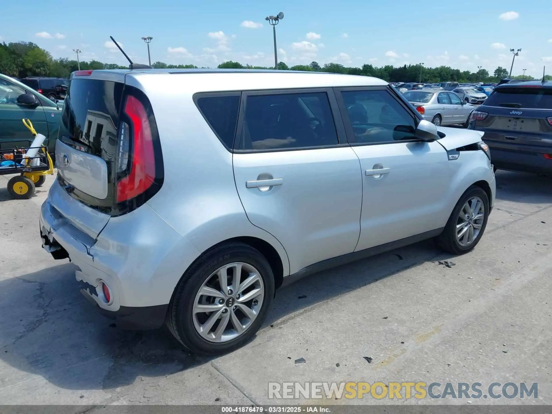 4 Photograph of a damaged car KNDJP3A54K7698876 KIA SOUL 2019