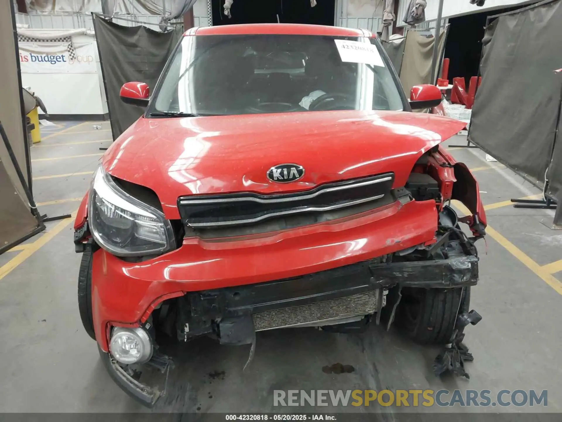 13 Photograph of a damaged car KNDJP3A55K7002882 KIA SOUL 2019