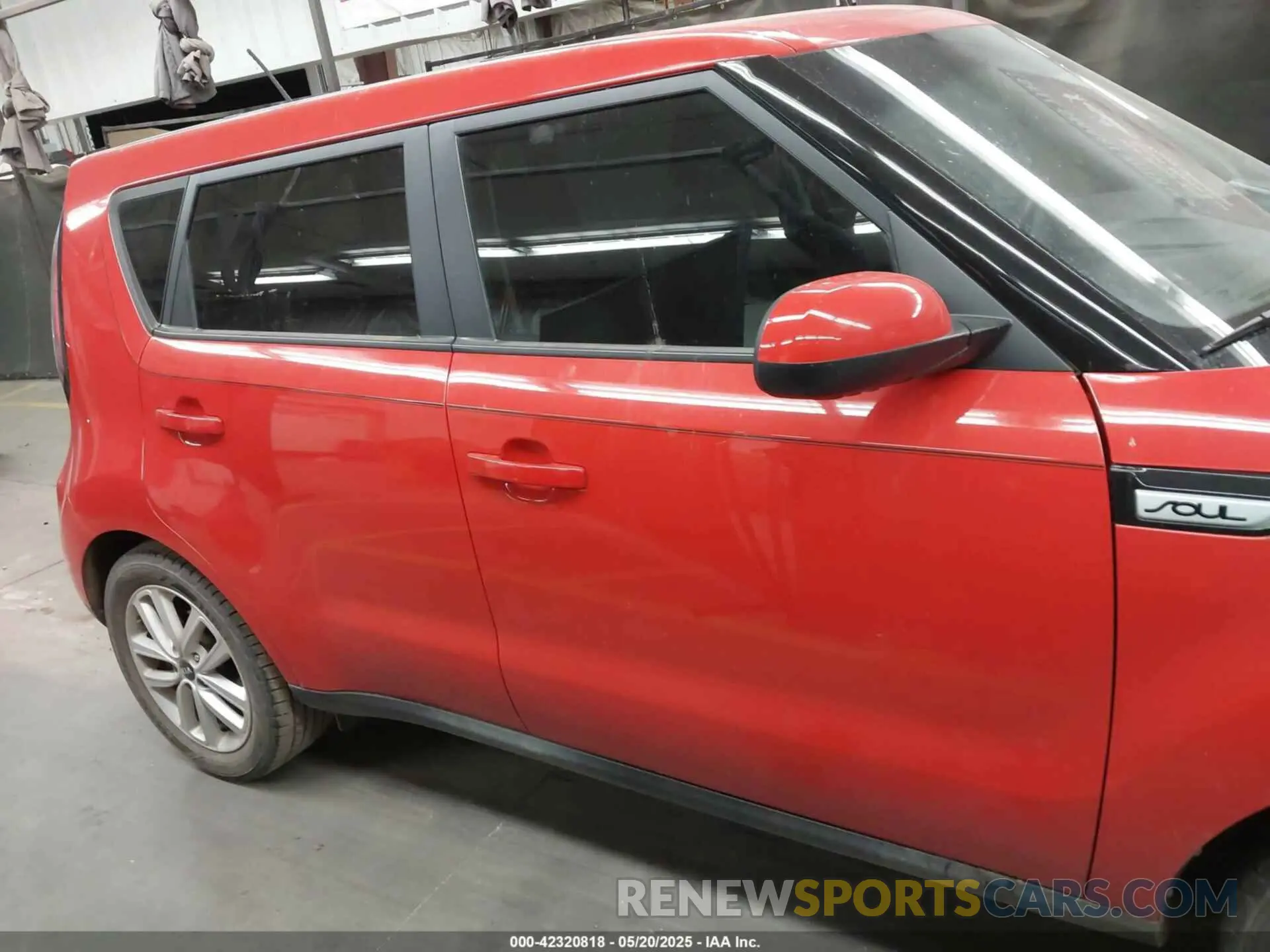14 Photograph of a damaged car KNDJP3A55K7002882 KIA SOUL 2019