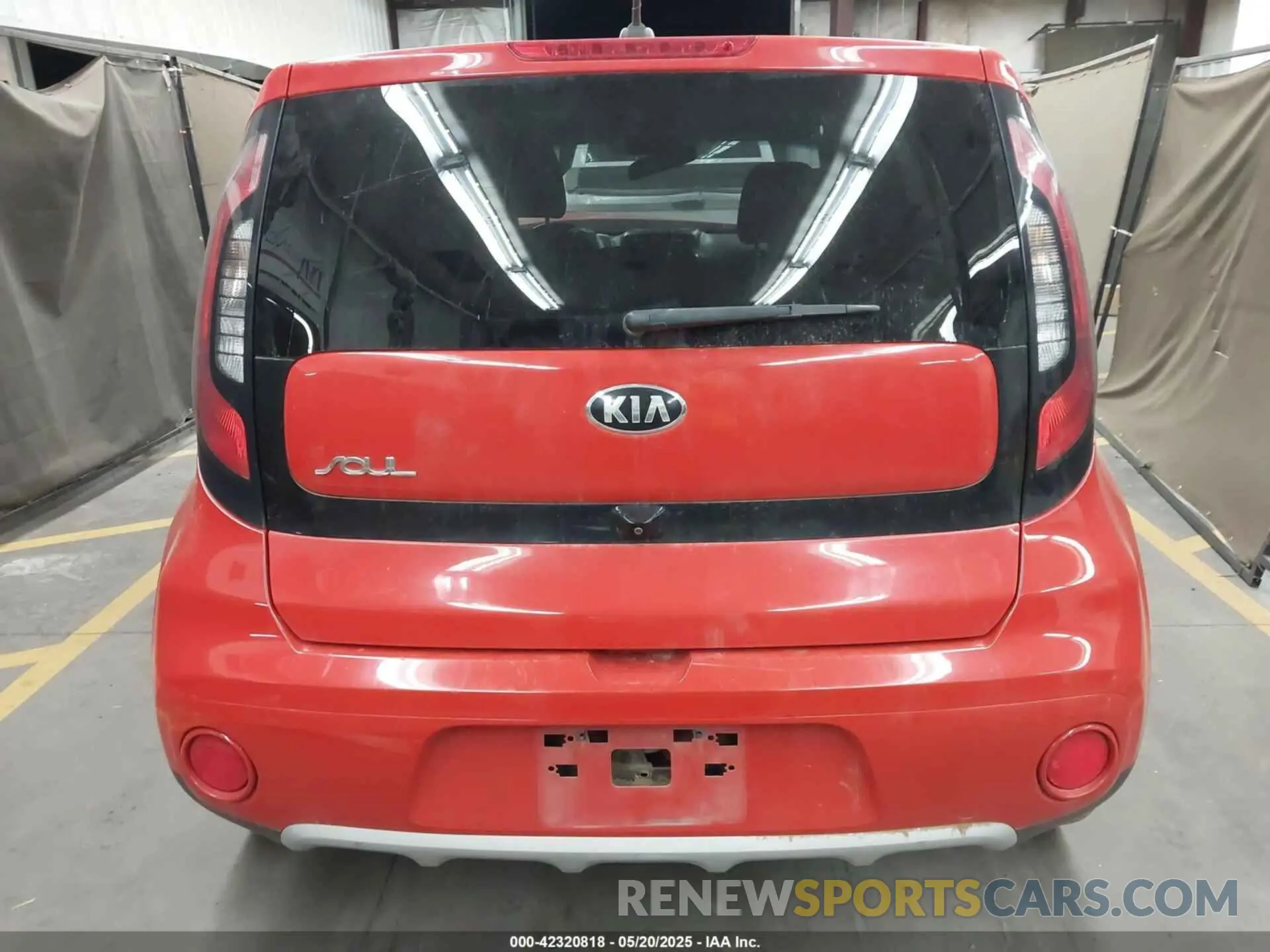 17 Photograph of a damaged car KNDJP3A55K7002882 KIA SOUL 2019