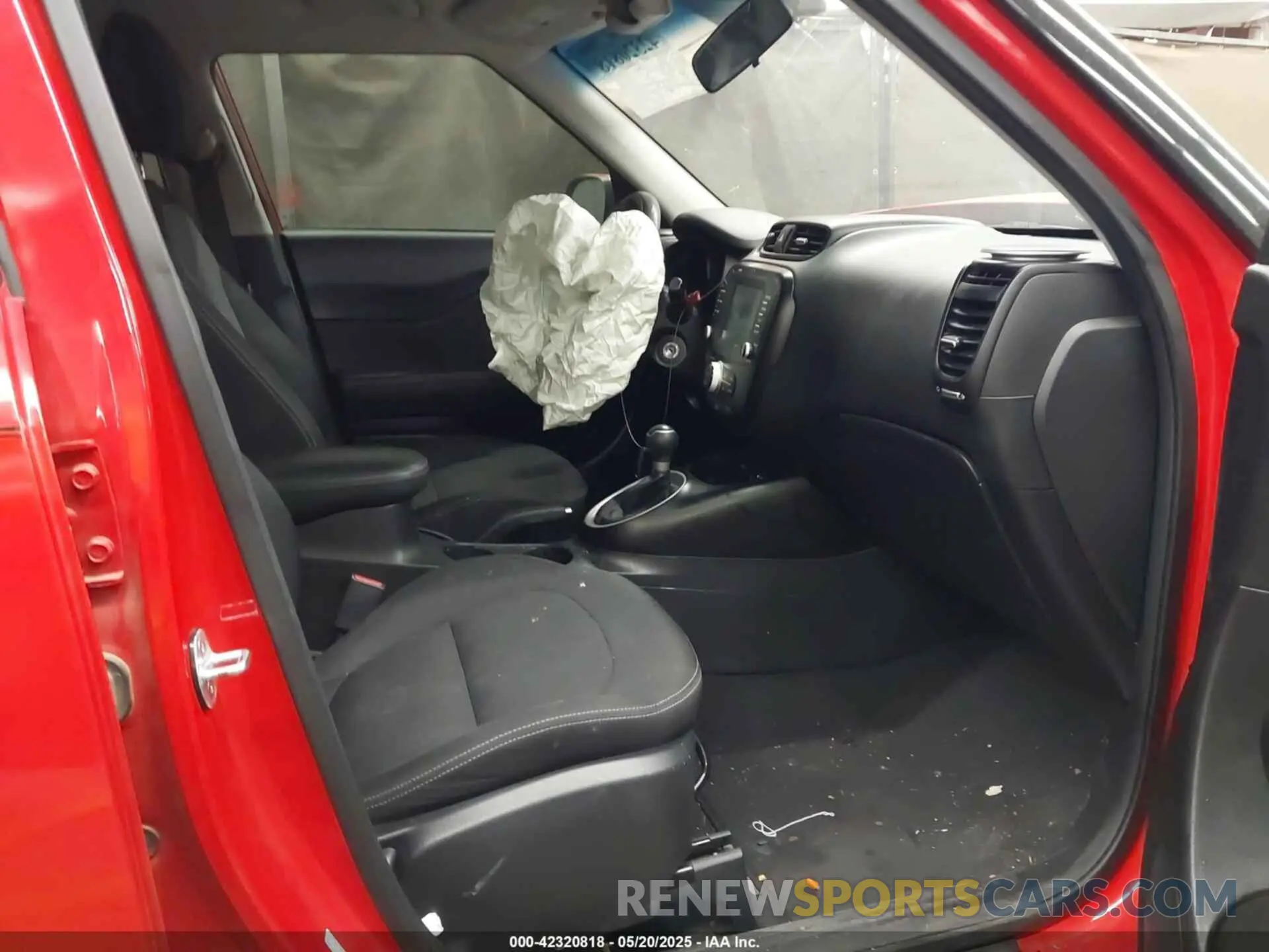 5 Photograph of a damaged car KNDJP3A55K7002882 KIA SOUL 2019