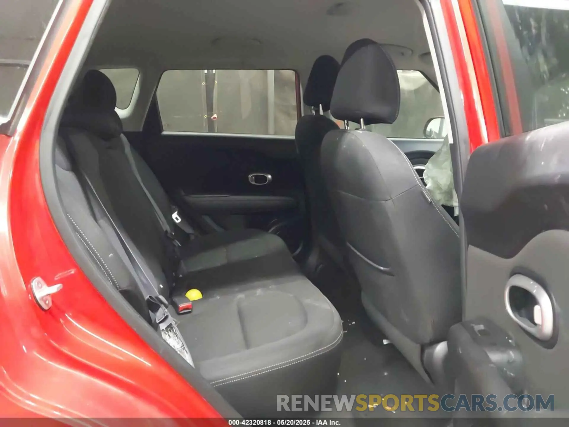 8 Photograph of a damaged car KNDJP3A55K7002882 KIA SOUL 2019