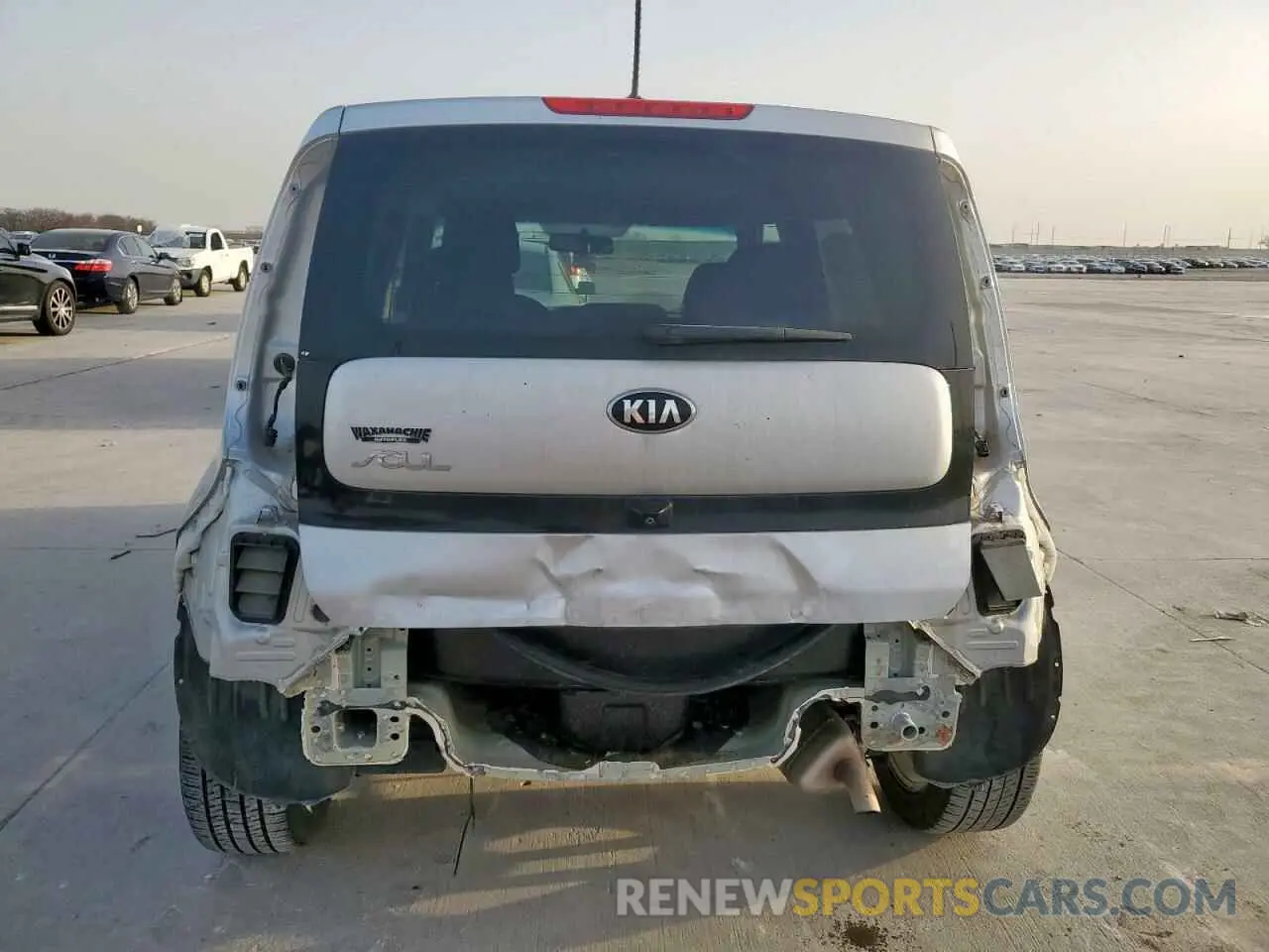 6 Photograph of a damaged car KNDJP3A55K7637181 KIA SOUL 2019