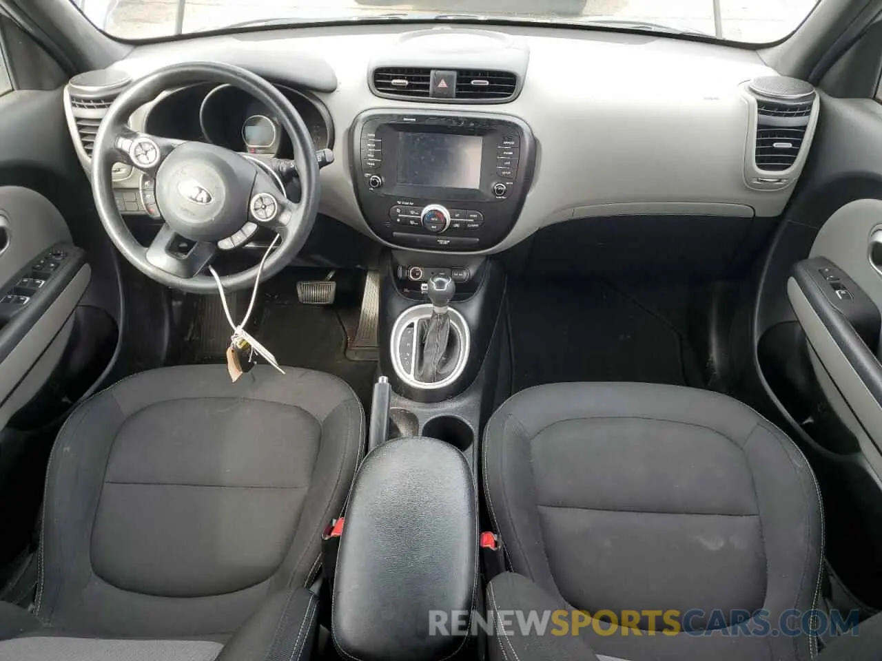 8 Photograph of a damaged car KNDJP3A55K7644650 KIA SOUL 2019