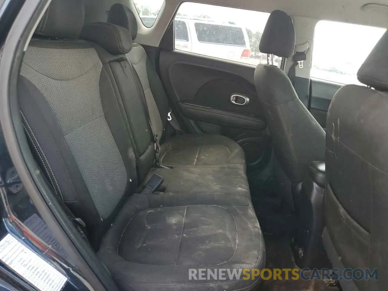 11 Photograph of a damaged car KNDJP3A55K7690687 KIA SOUL 2019