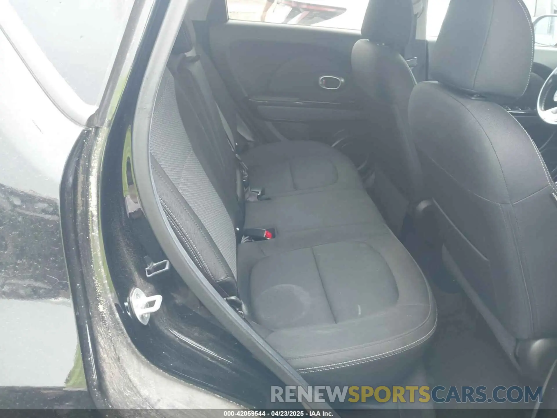 8 Photograph of a damaged car KNDJP3A56K7020842 KIA SOUL 2019