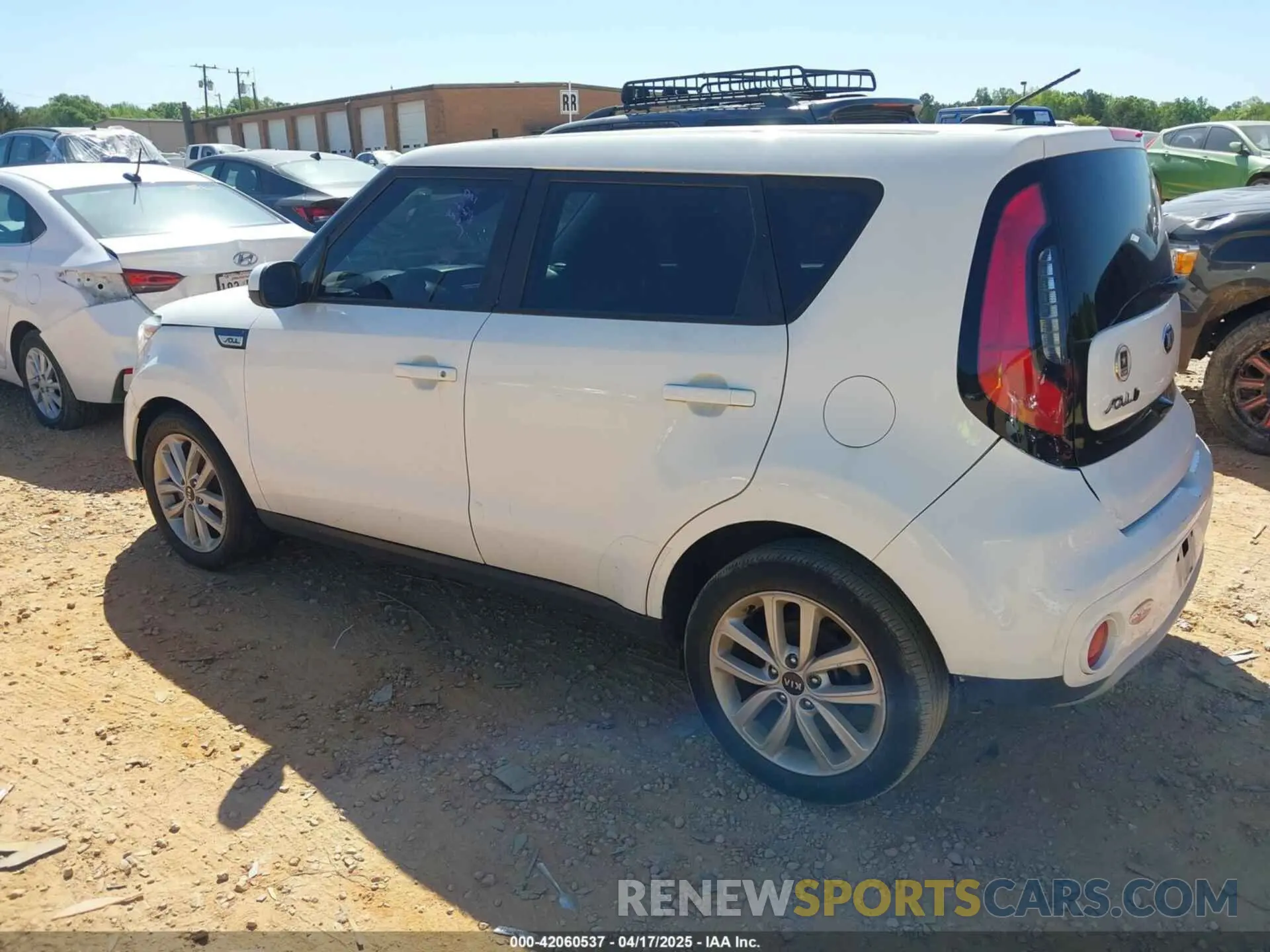 3 Photograph of a damaged car KNDJP3A56K7673994 KIA SOUL 2019