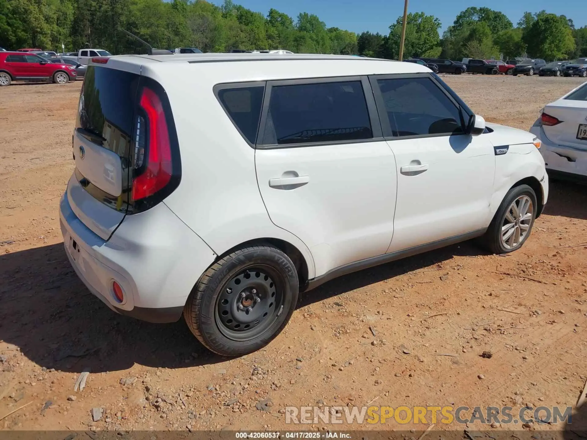 4 Photograph of a damaged car KNDJP3A56K7673994 KIA SOUL 2019
