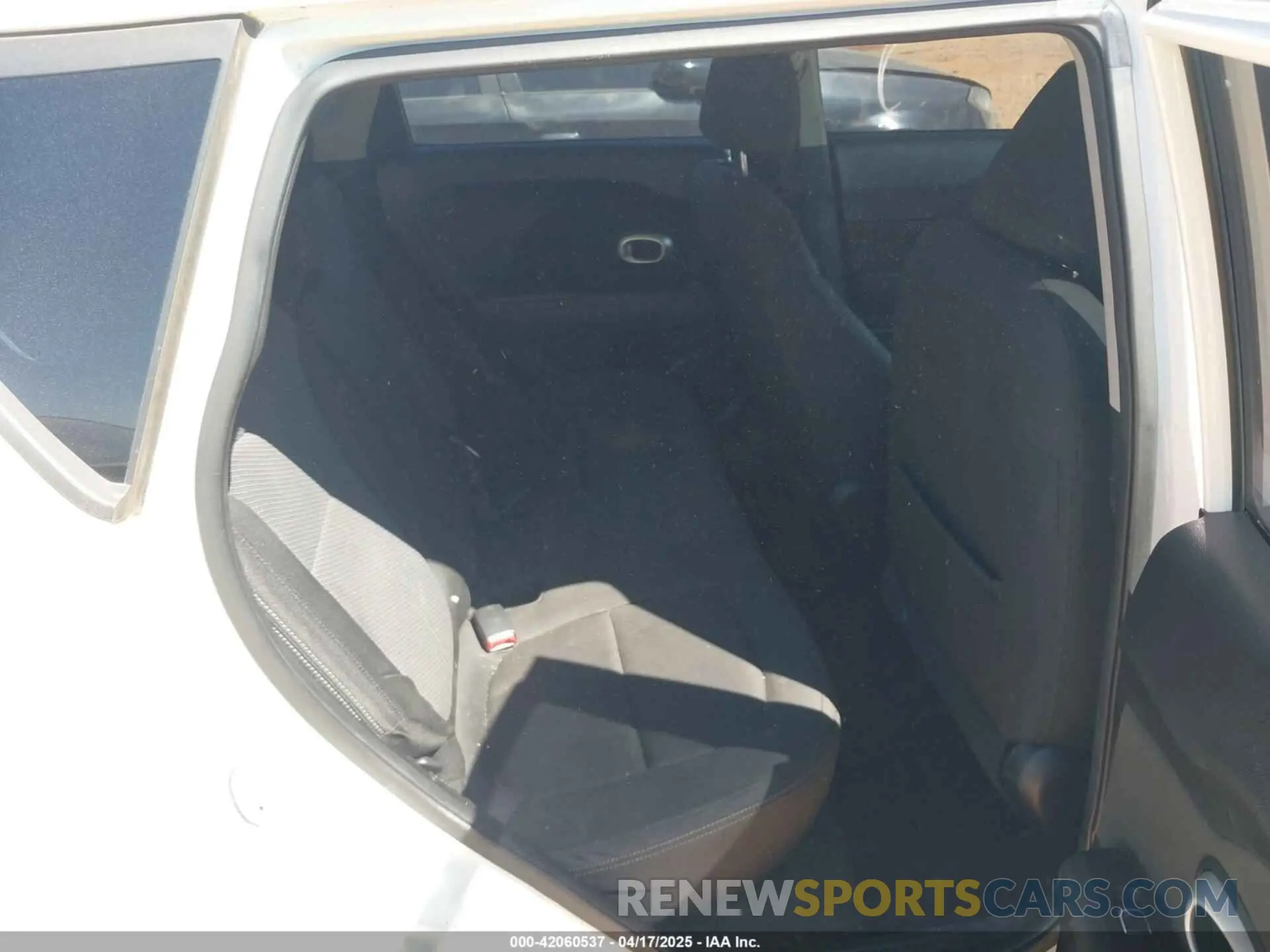 8 Photograph of a damaged car KNDJP3A56K7673994 KIA SOUL 2019