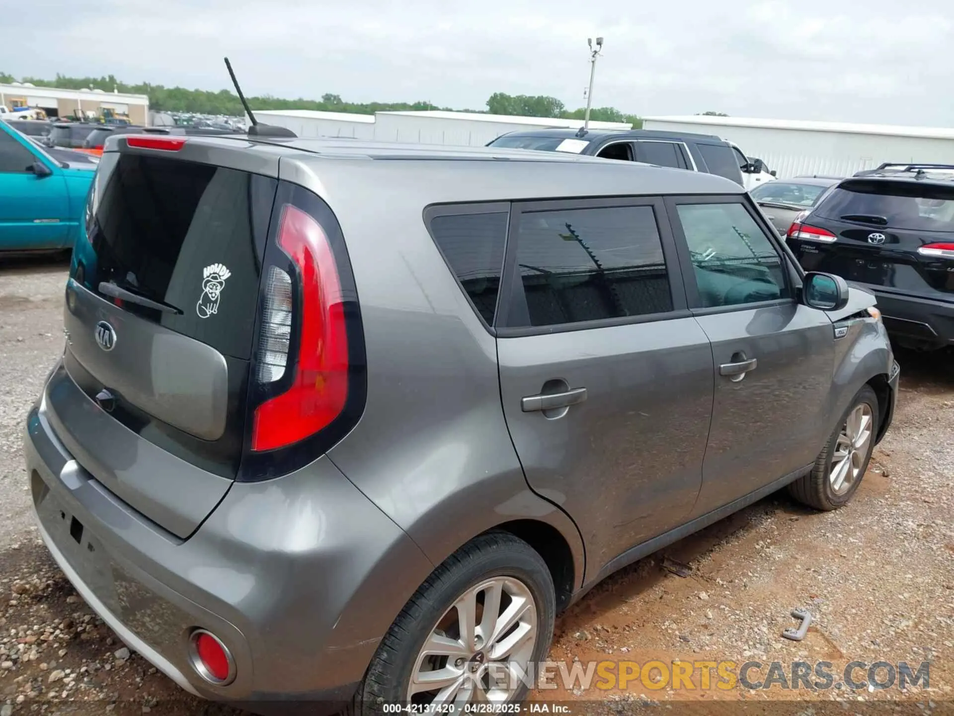 13 Photograph of a damaged car KNDJP3A56K7698202 KIA SOUL 2019