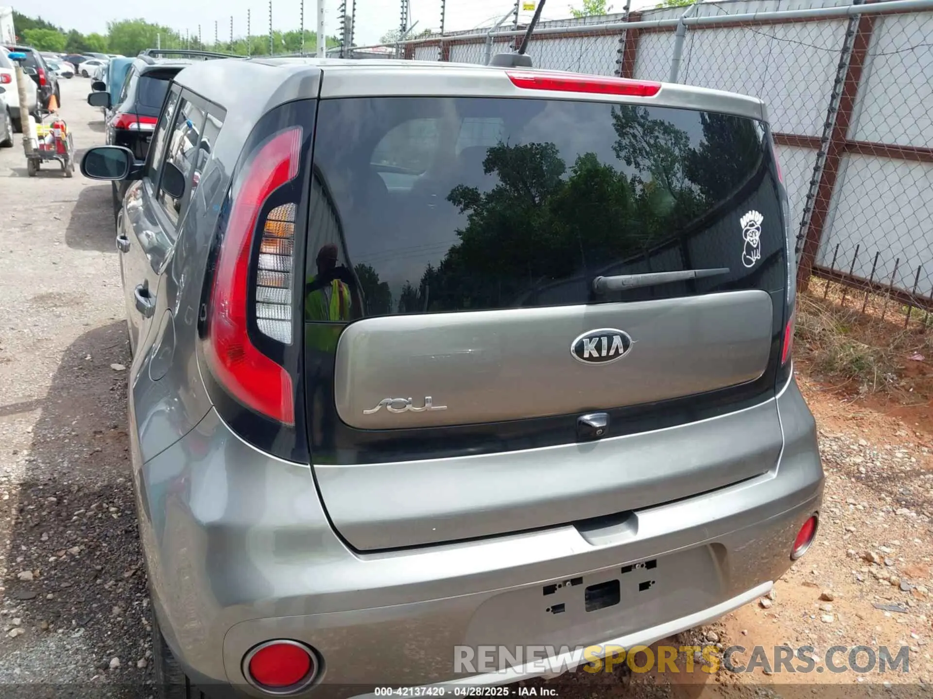 16 Photograph of a damaged car KNDJP3A56K7698202 KIA SOUL 2019