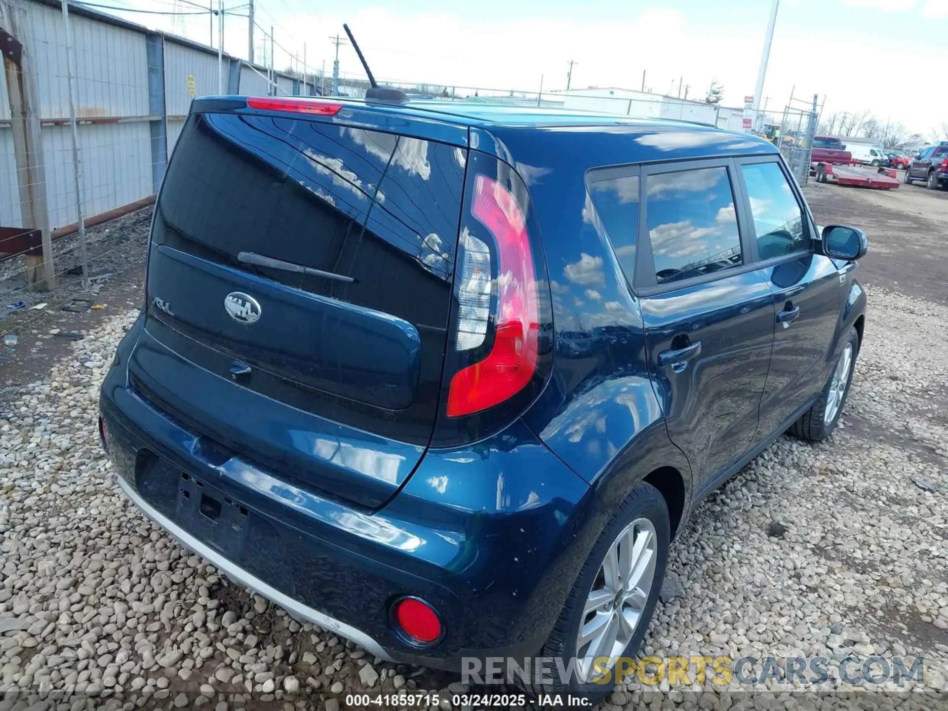4 Photograph of a damaged car KNDJP3A57K7025855 KIA SOUL 2019