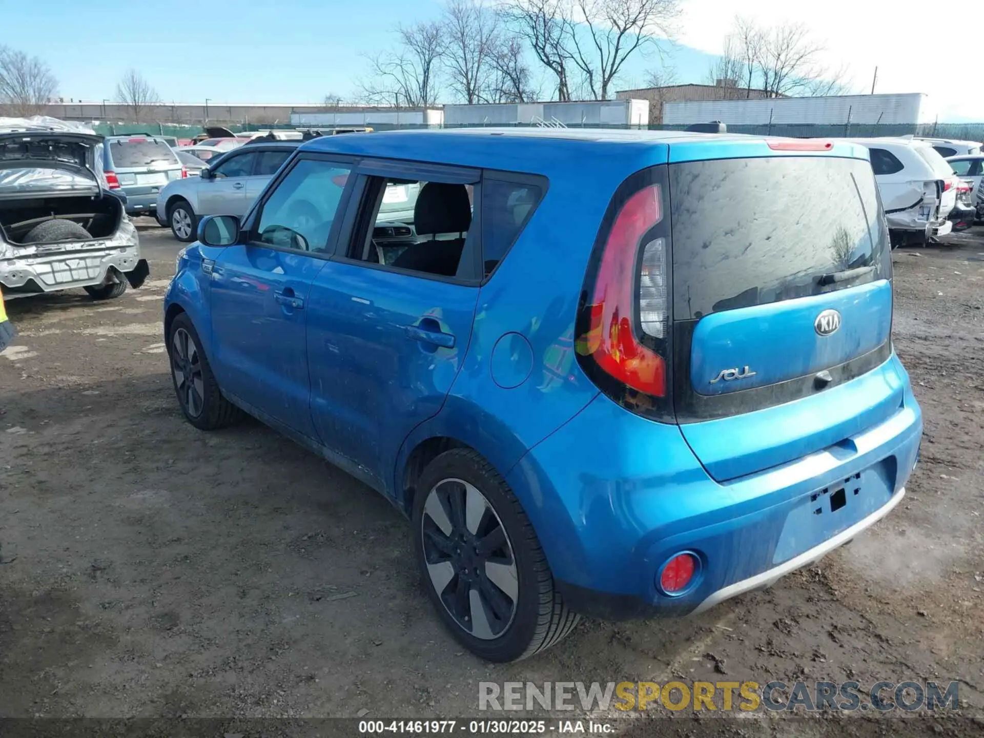 3 Photograph of a damaged car KNDJP3A57K7672479 KIA SOUL 2019