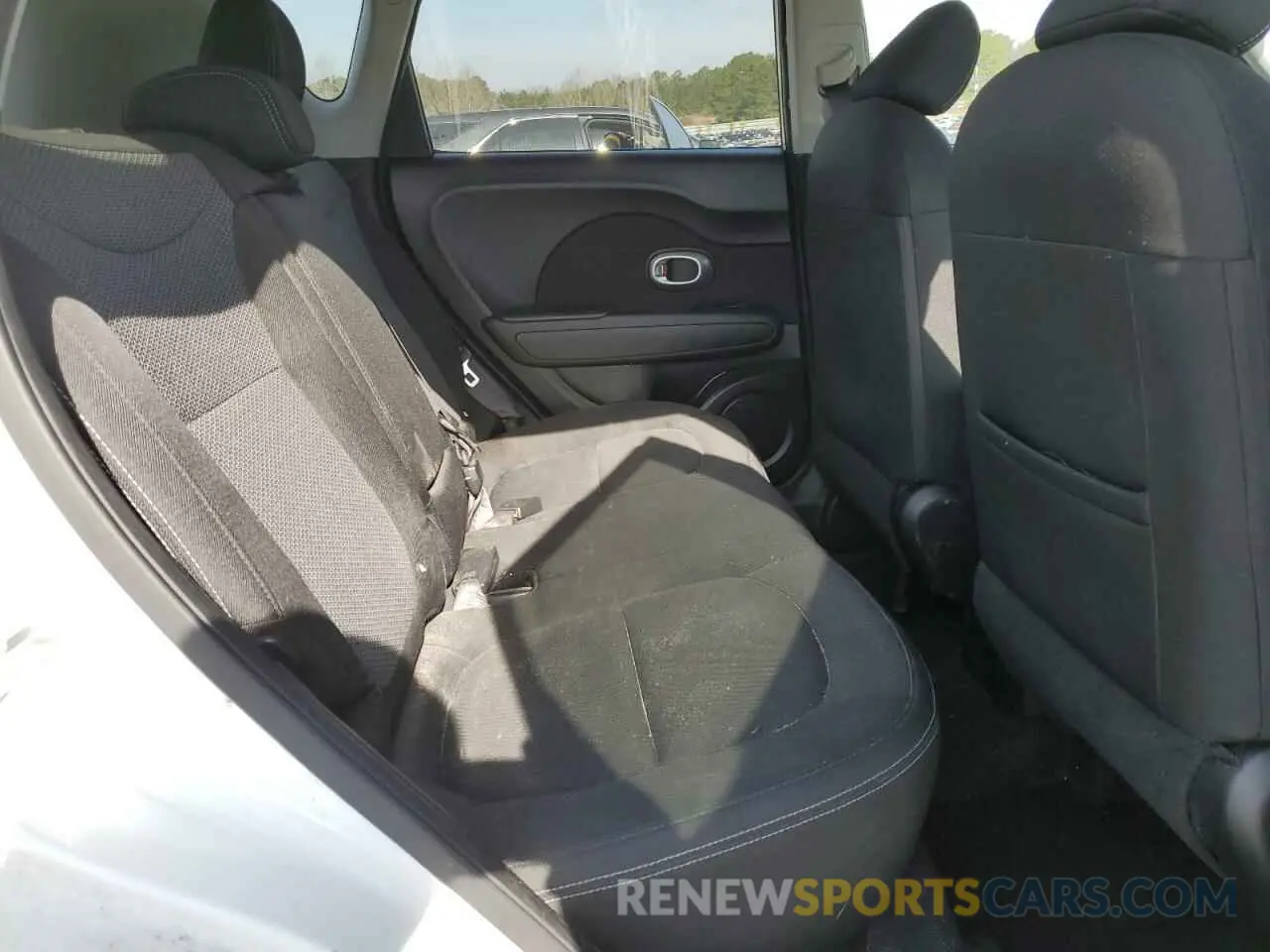 10 Photograph of a damaged car KNDJP3A57K7918043 KIA SOUL 2019