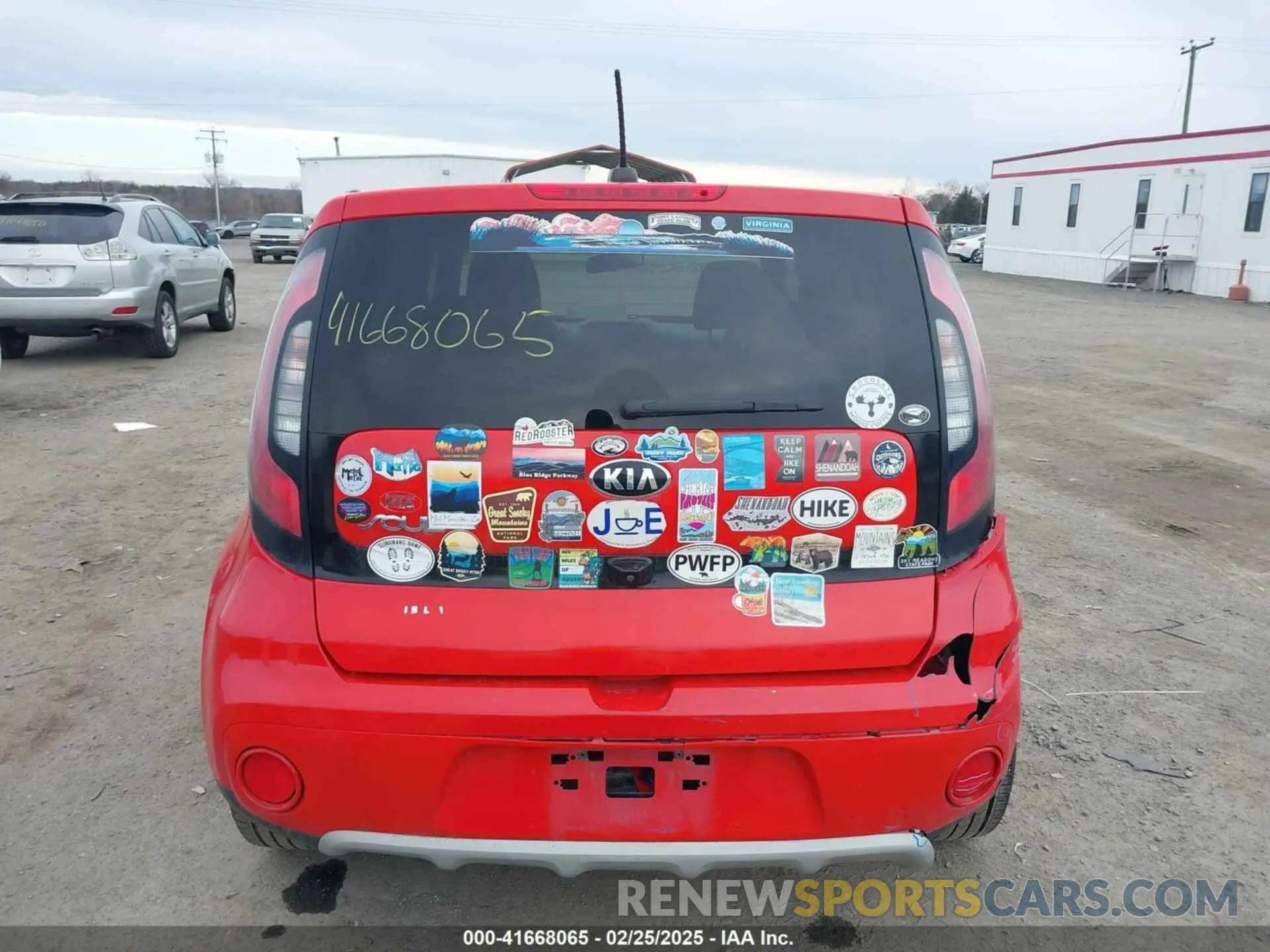 16 Photograph of a damaged car KNDJP3A58K7015495 KIA SOUL 2019