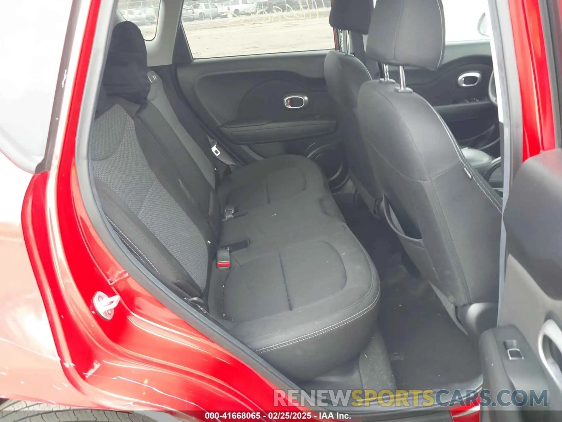 8 Photograph of a damaged car KNDJP3A58K7015495 KIA SOUL 2019