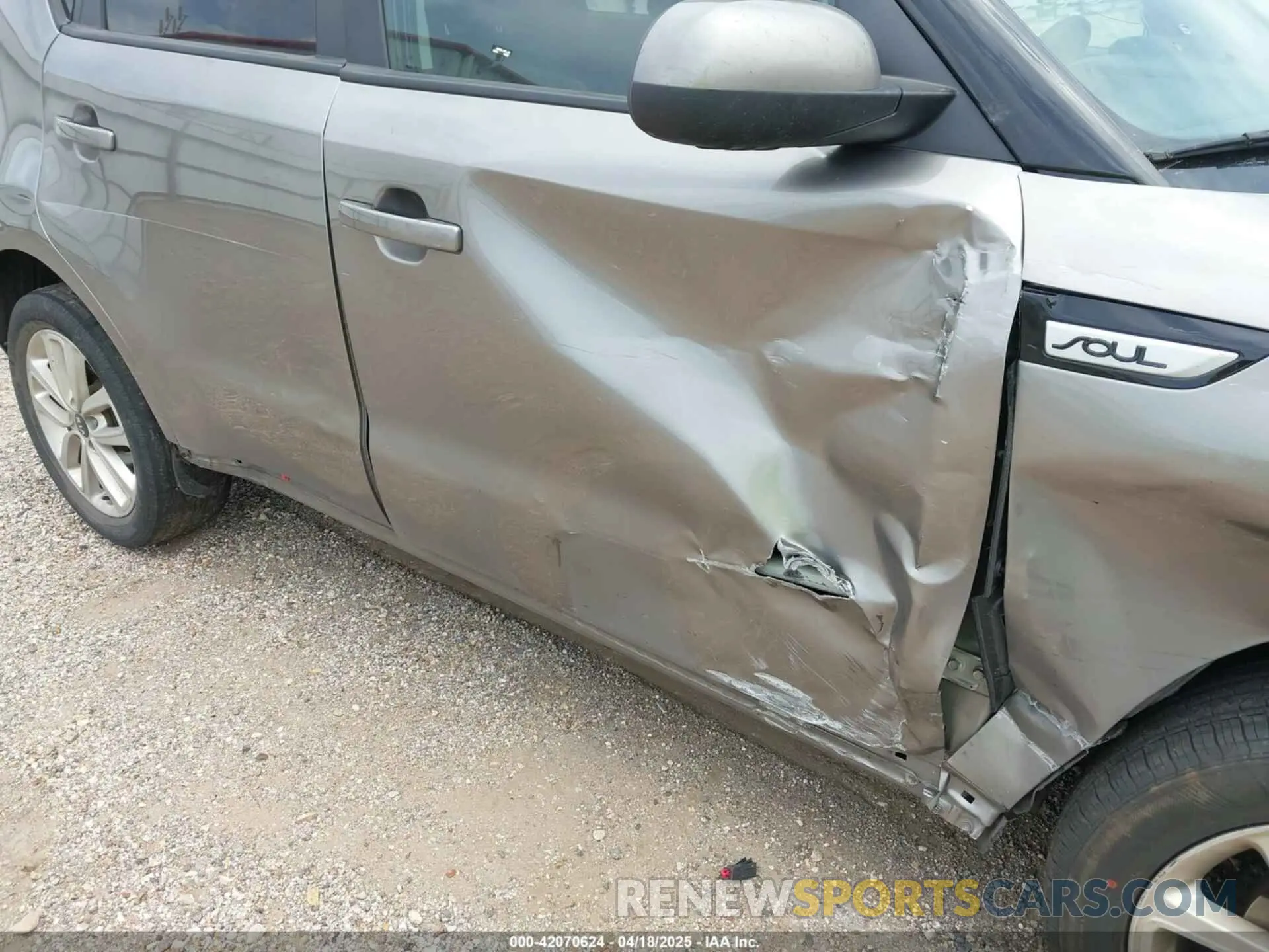 6 Photograph of a damaged car KNDJP3A58K7021748 KIA SOUL 2019