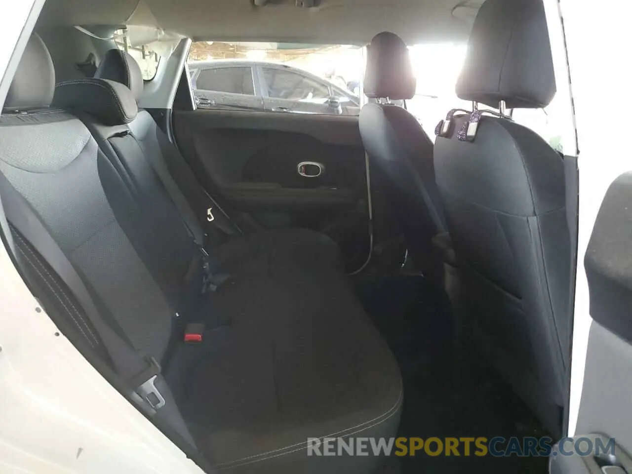 10 Photograph of a damaged car KNDJP3A58K7650331 KIA SOUL 2019