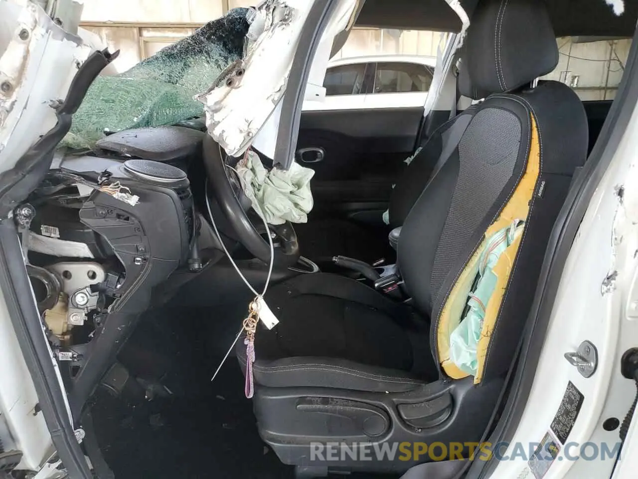7 Photograph of a damaged car KNDJP3A58K7650331 KIA SOUL 2019