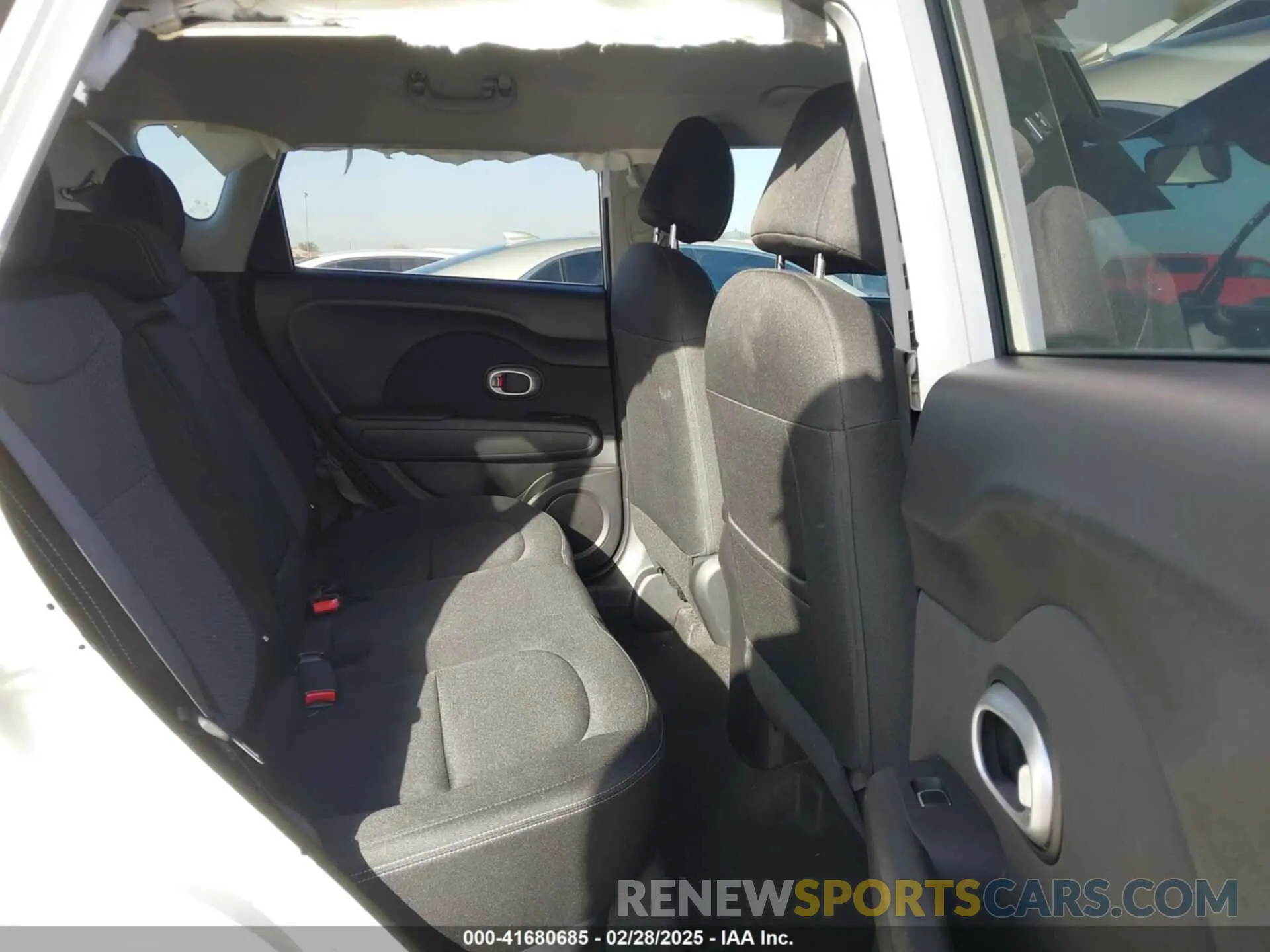 8 Photograph of a damaged car KNDJP3A58K7679716 KIA SOUL 2019