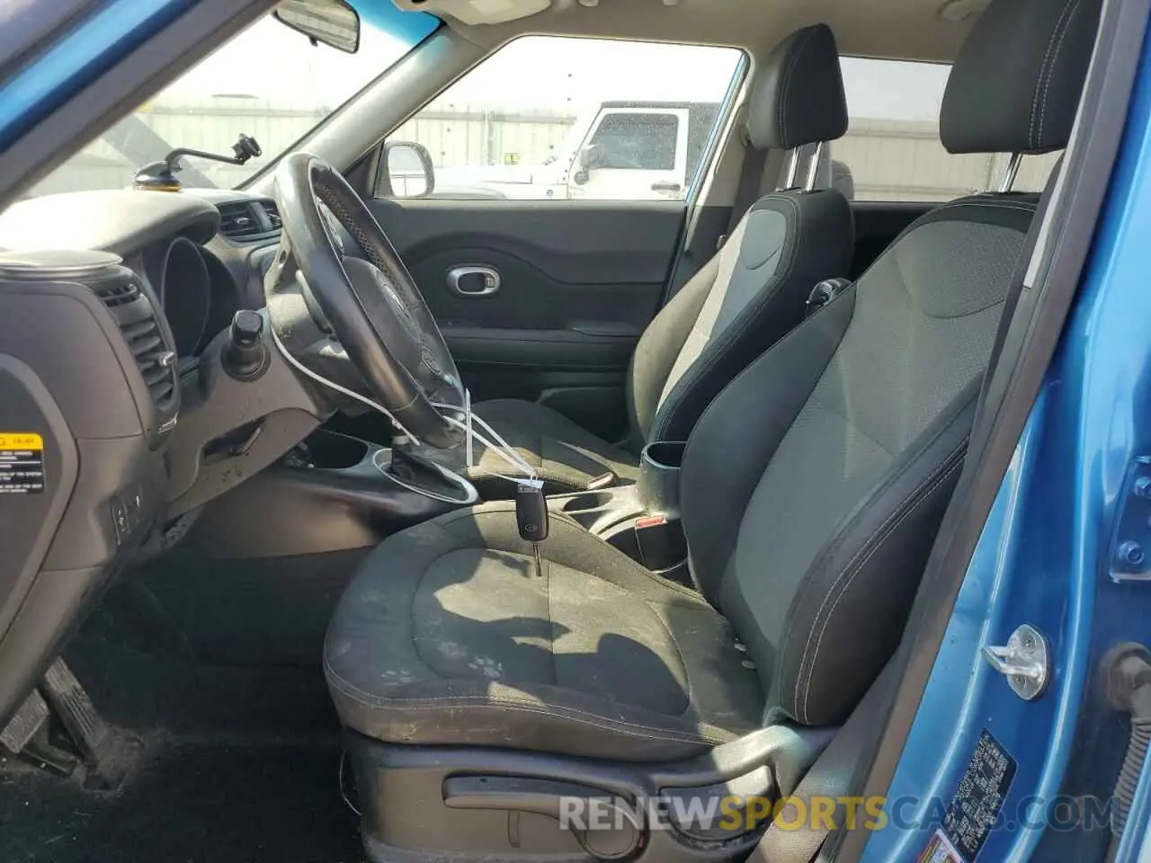 7 Photograph of a damaged car KNDJP3A59K7646613 KIA SOUL 2019