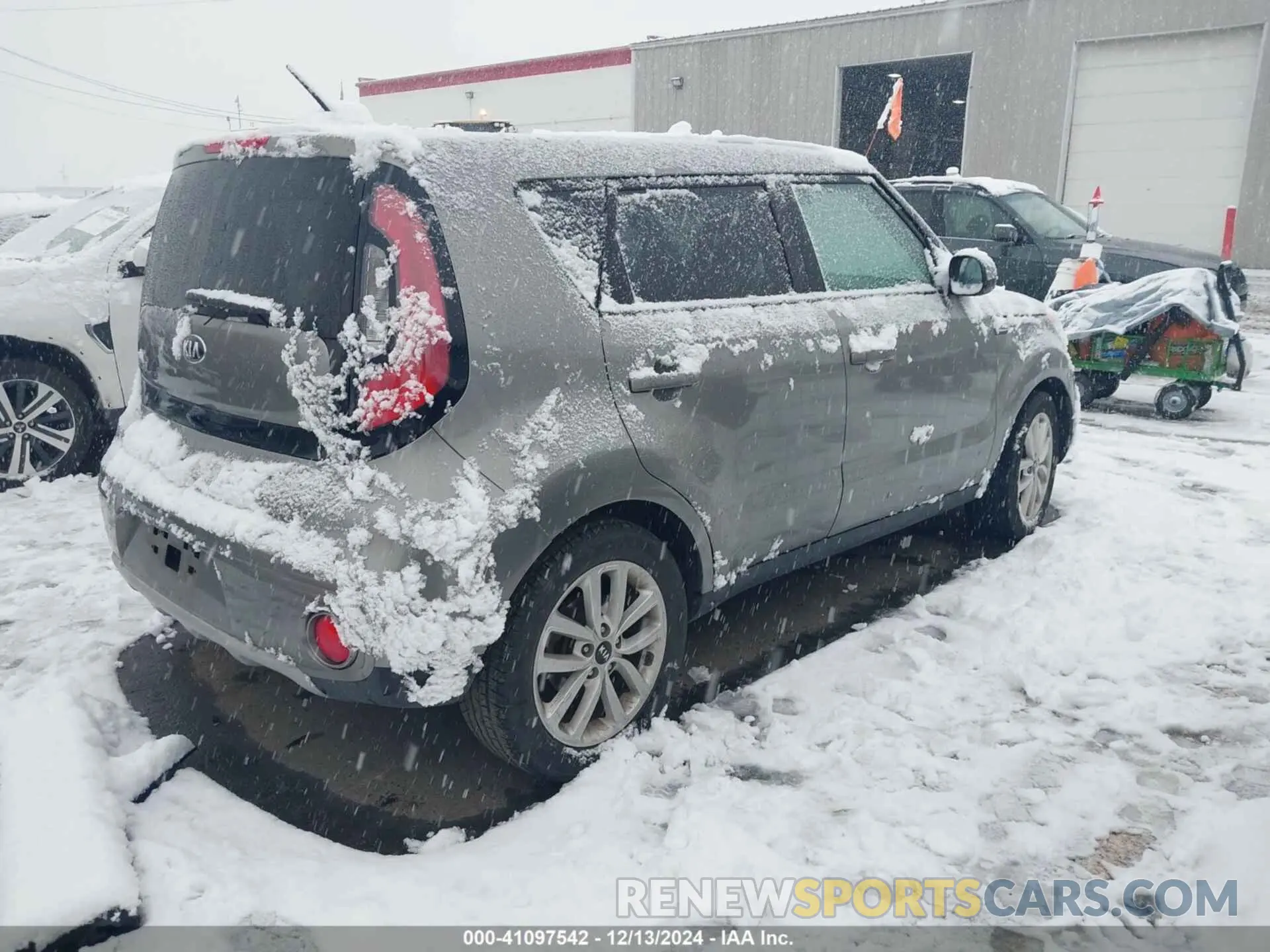 4 Photograph of a damaged car KNDJP3A59K7650516 KIA SOUL 2019
