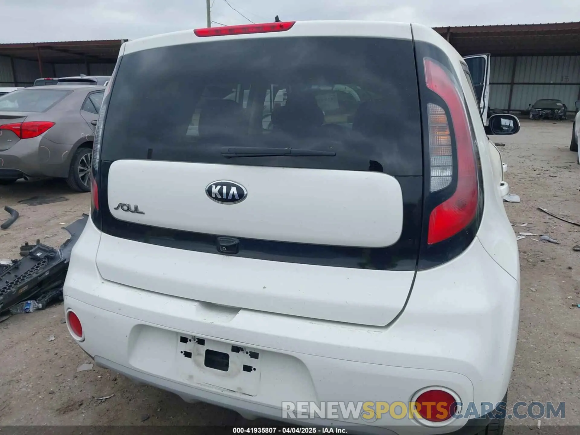 16 Photograph of a damaged car KNDJP3A59K7662245 KIA SOUL 2019