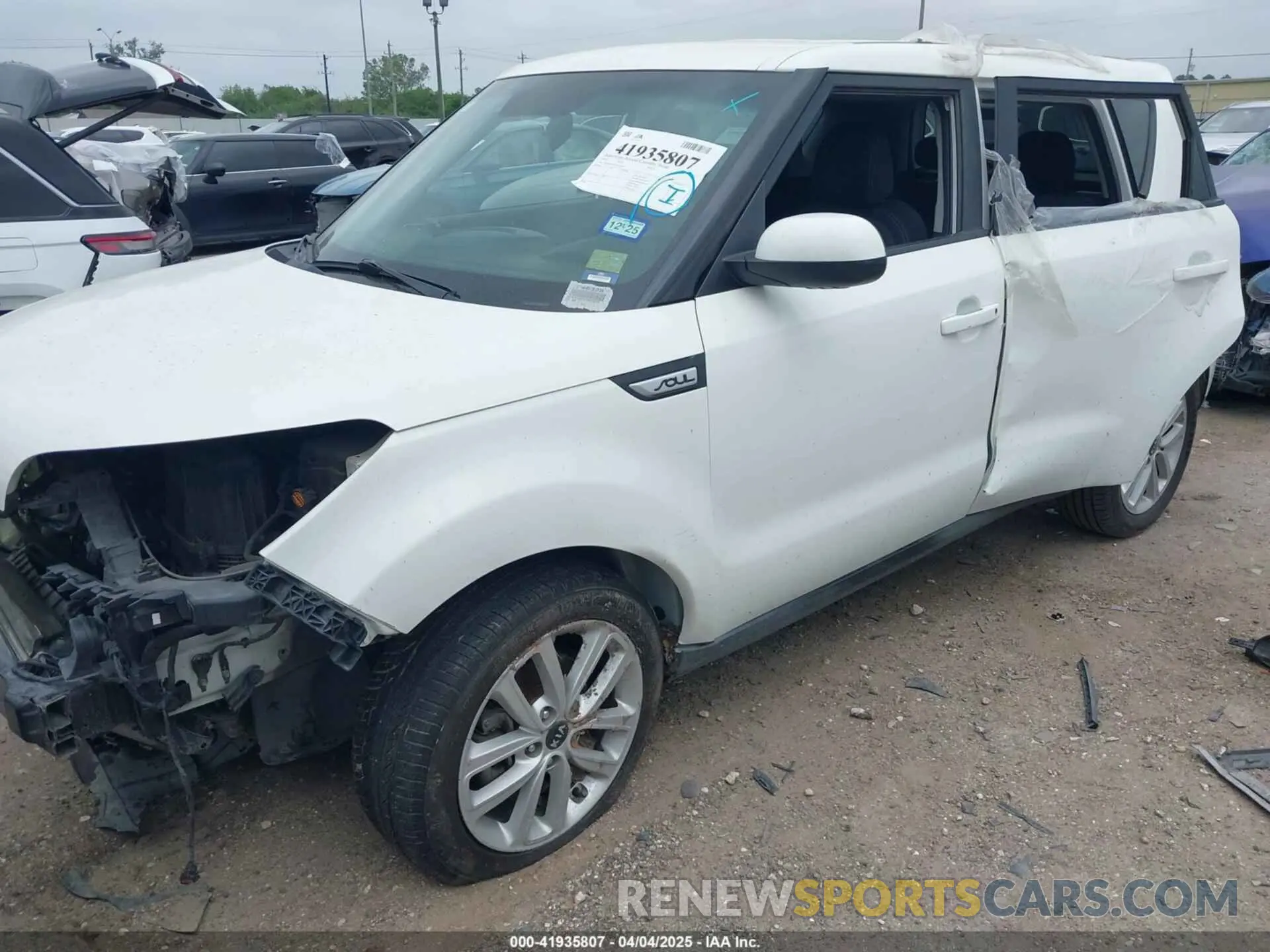 2 Photograph of a damaged car KNDJP3A59K7662245 KIA SOUL 2019