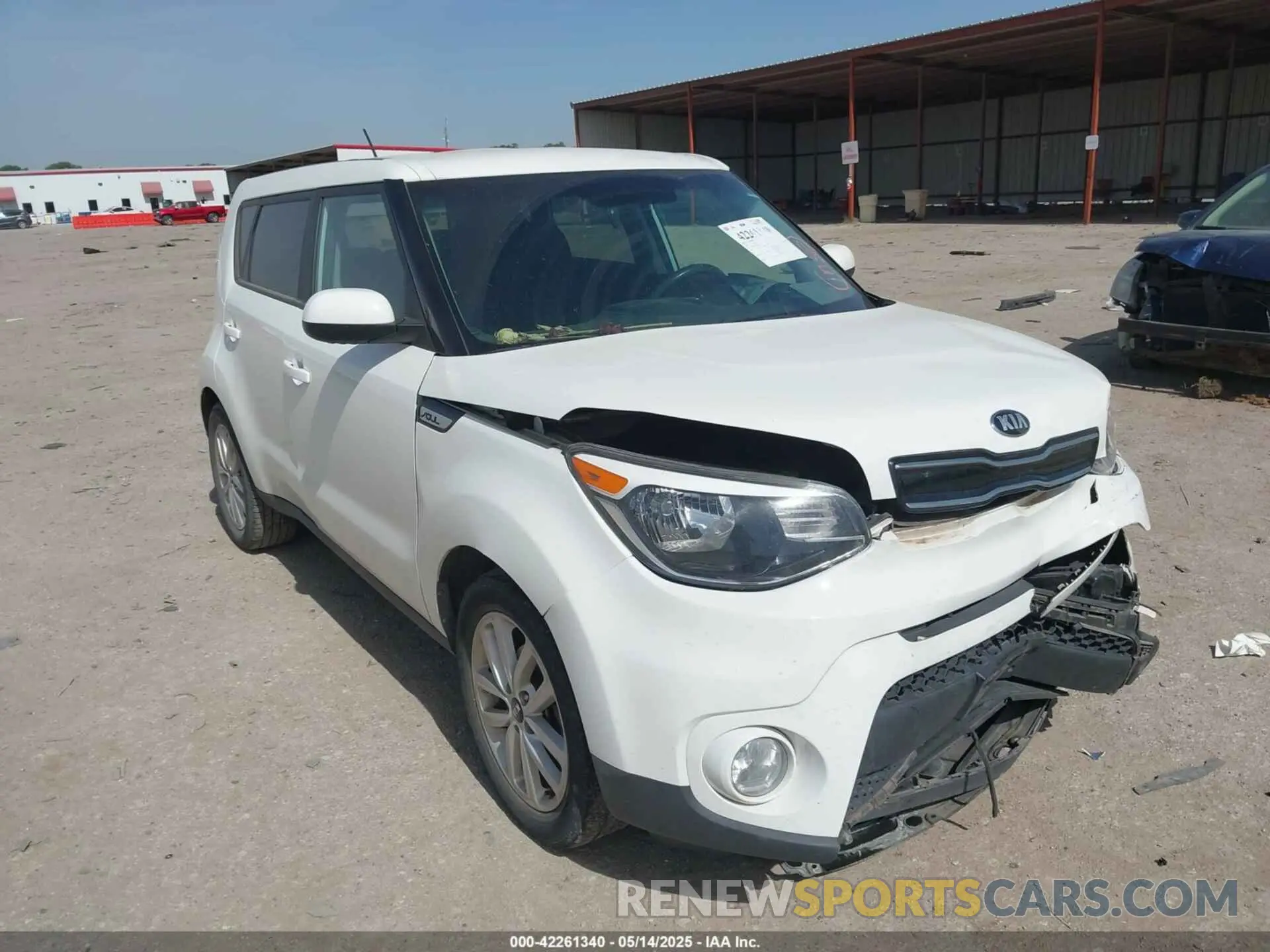 1 Photograph of a damaged car KNDJP3A59K7698145 KIA SOUL 2019