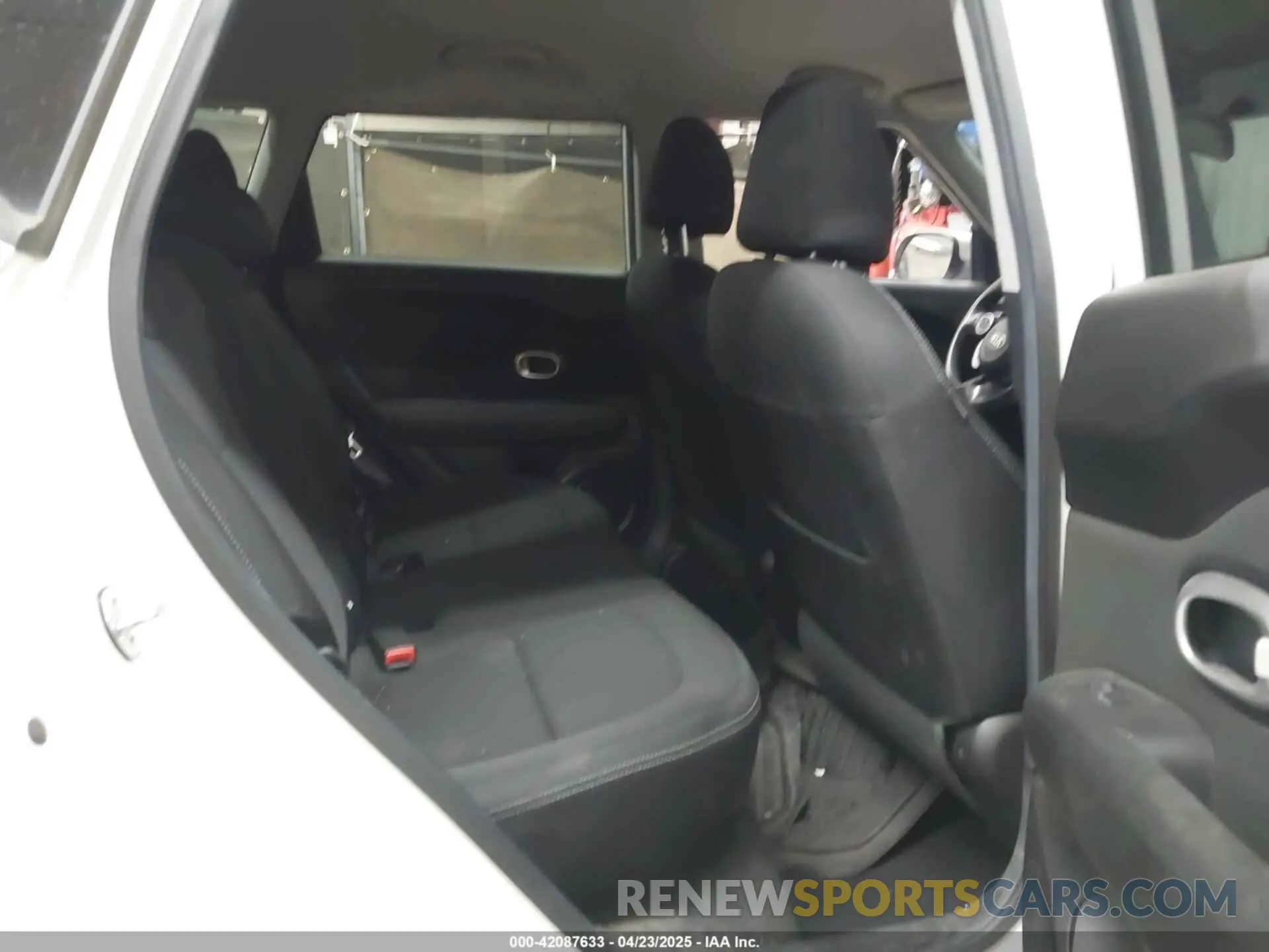 8 Photograph of a damaged car KNDJP3A5XK7008788 KIA SOUL 2019