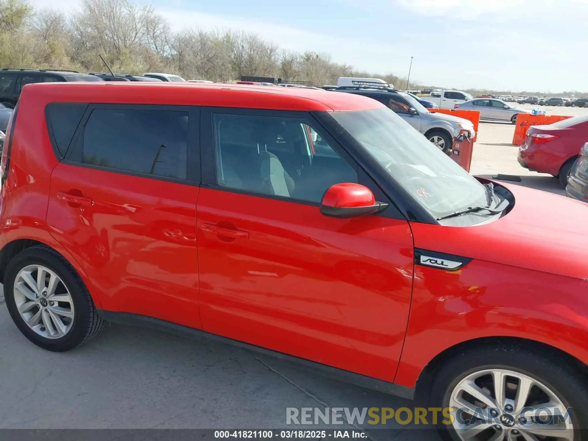 12 Photograph of a damaged car KNDJP3A5XK7021928 KIA SOUL 2019