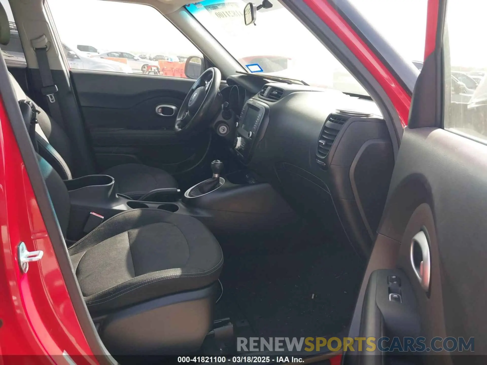 5 Photograph of a damaged car KNDJP3A5XK7021928 KIA SOUL 2019
