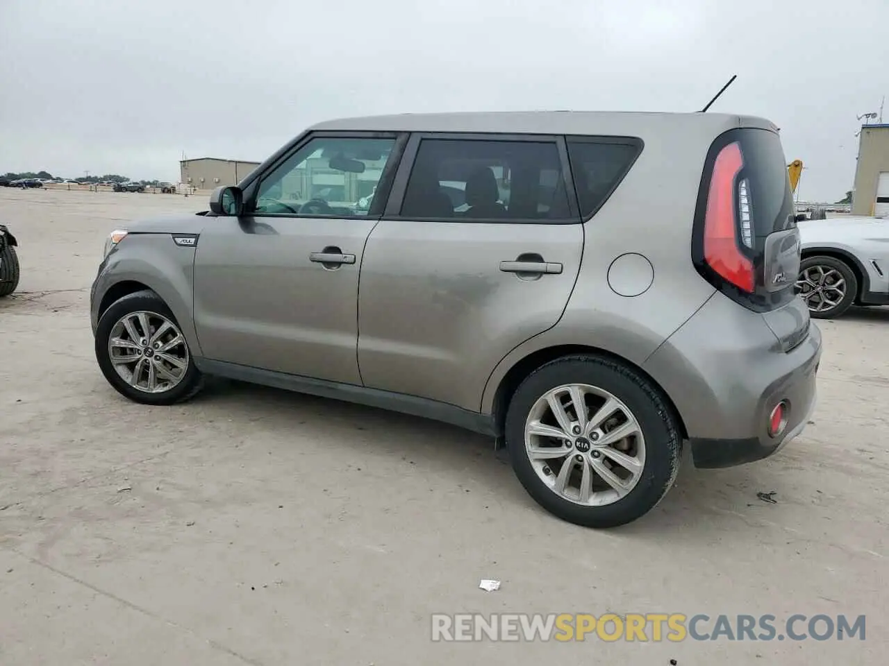 2 Photograph of a damaged car KNDJP3A5XK7629576 KIA SOUL 2019