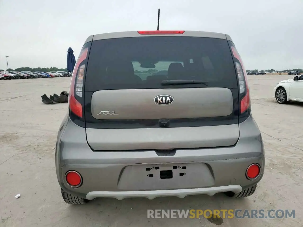 6 Photograph of a damaged car KNDJP3A5XK7629576 KIA SOUL 2019
