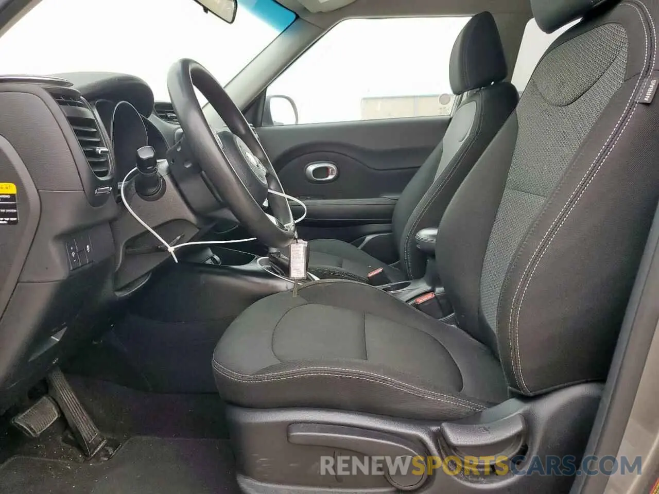 7 Photograph of a damaged car KNDJP3A5XK7629576 KIA SOUL 2019