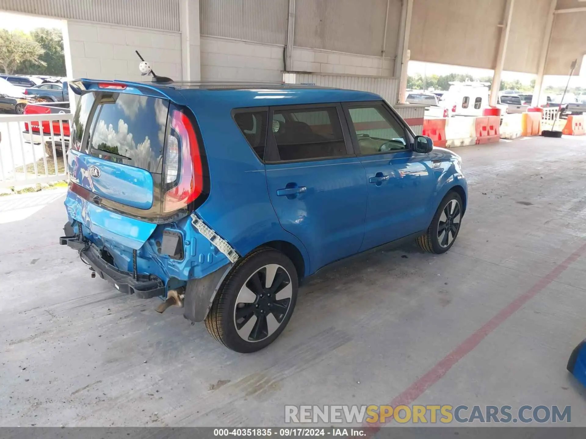 4 Photograph of a damaged car KNDJP3A5XK7633269 KIA SOUL 2019