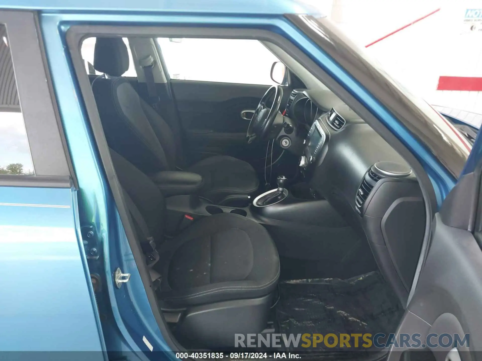 5 Photograph of a damaged car KNDJP3A5XK7633269 KIA SOUL 2019