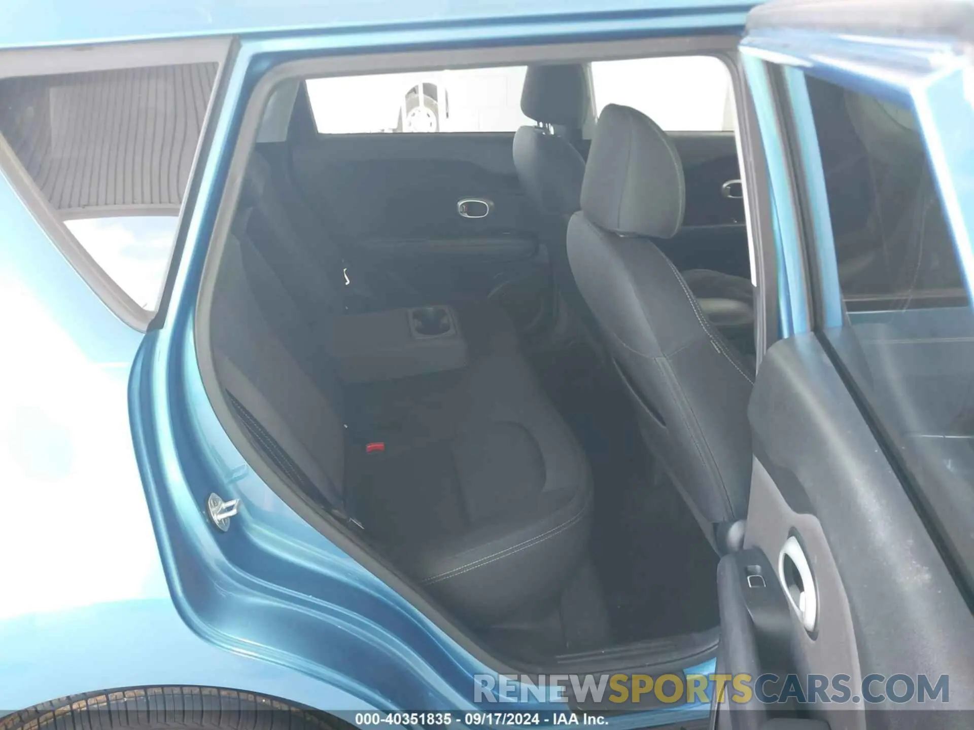 8 Photograph of a damaged car KNDJP3A5XK7633269 KIA SOUL 2019