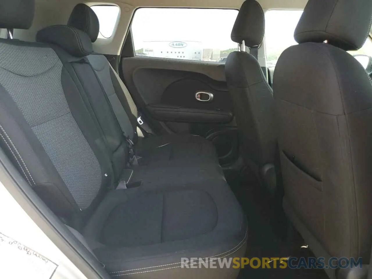 10 Photograph of a damaged car KNDJP3A5XK7677319 KIA SOUL 2019