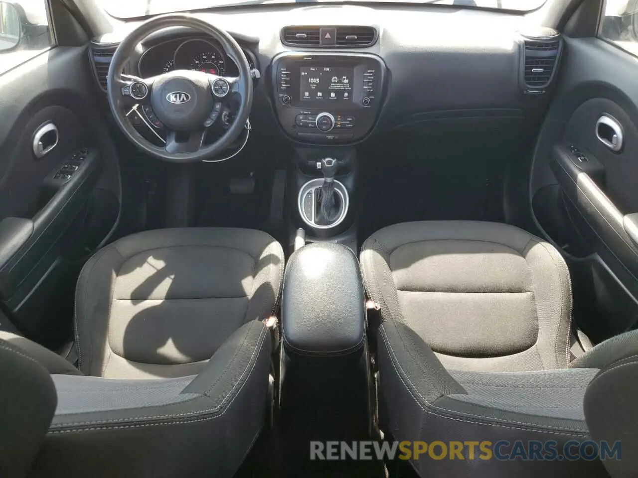 8 Photograph of a damaged car KNDJP3A5XK7677319 KIA SOUL 2019