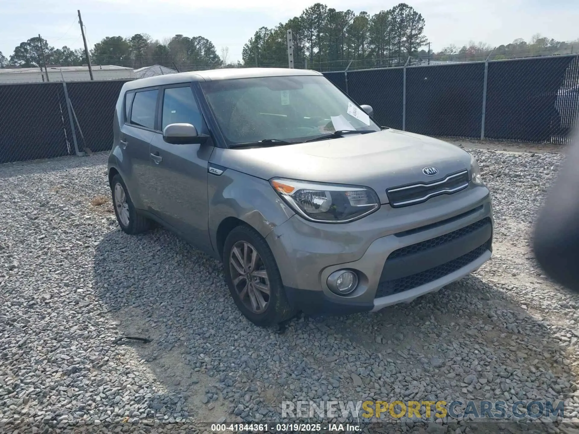 1 Photograph of a damaged car KNDJP3A5XK7678079 KIA SOUL 2019
