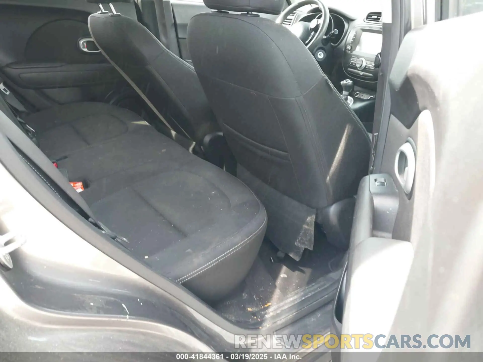 8 Photograph of a damaged car KNDJP3A5XK7678079 KIA SOUL 2019