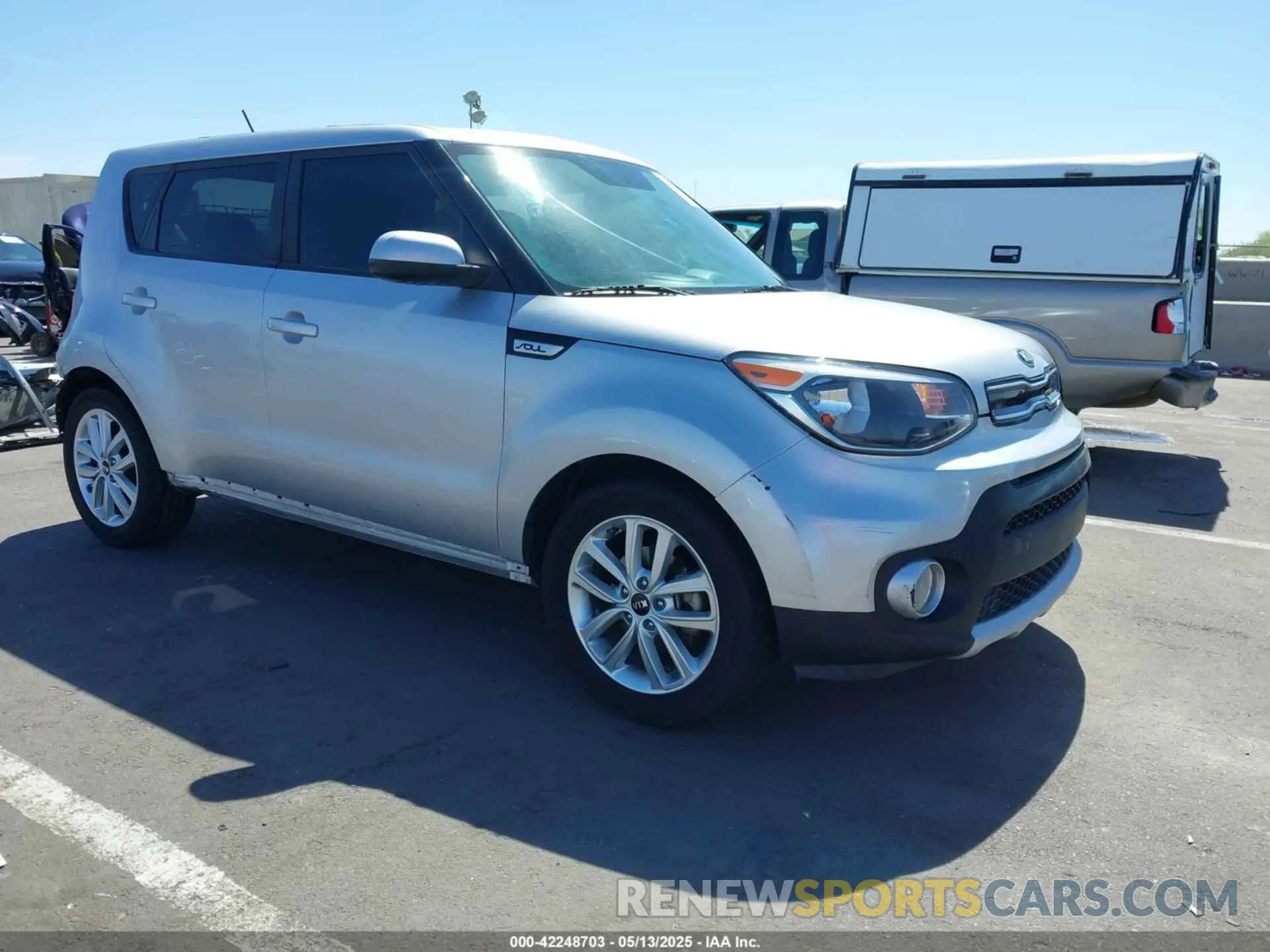 1 Photograph of a damaged car KNDJP3A5XK7691270 KIA SOUL 2019