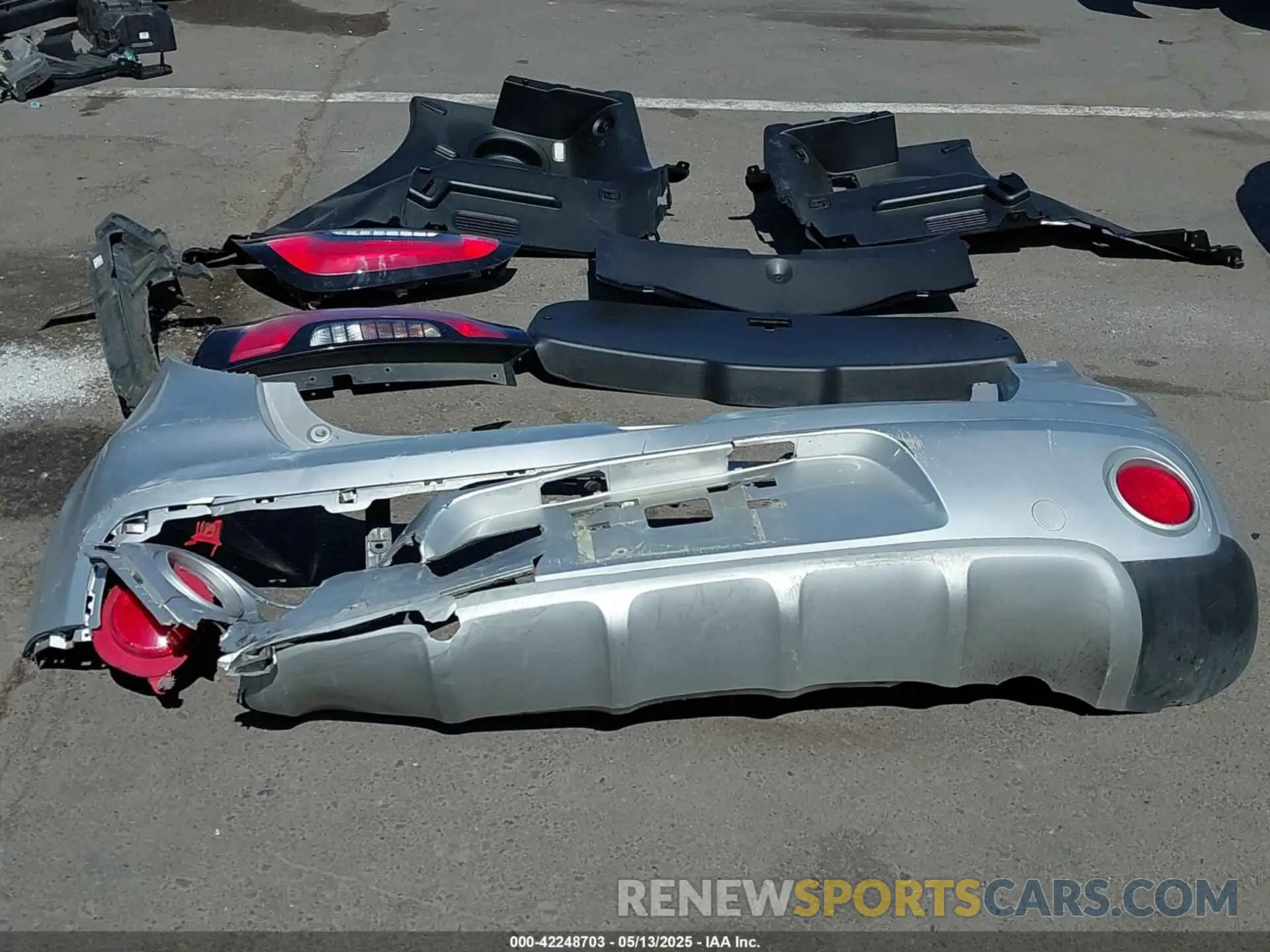 12 Photograph of a damaged car KNDJP3A5XK7691270 KIA SOUL 2019