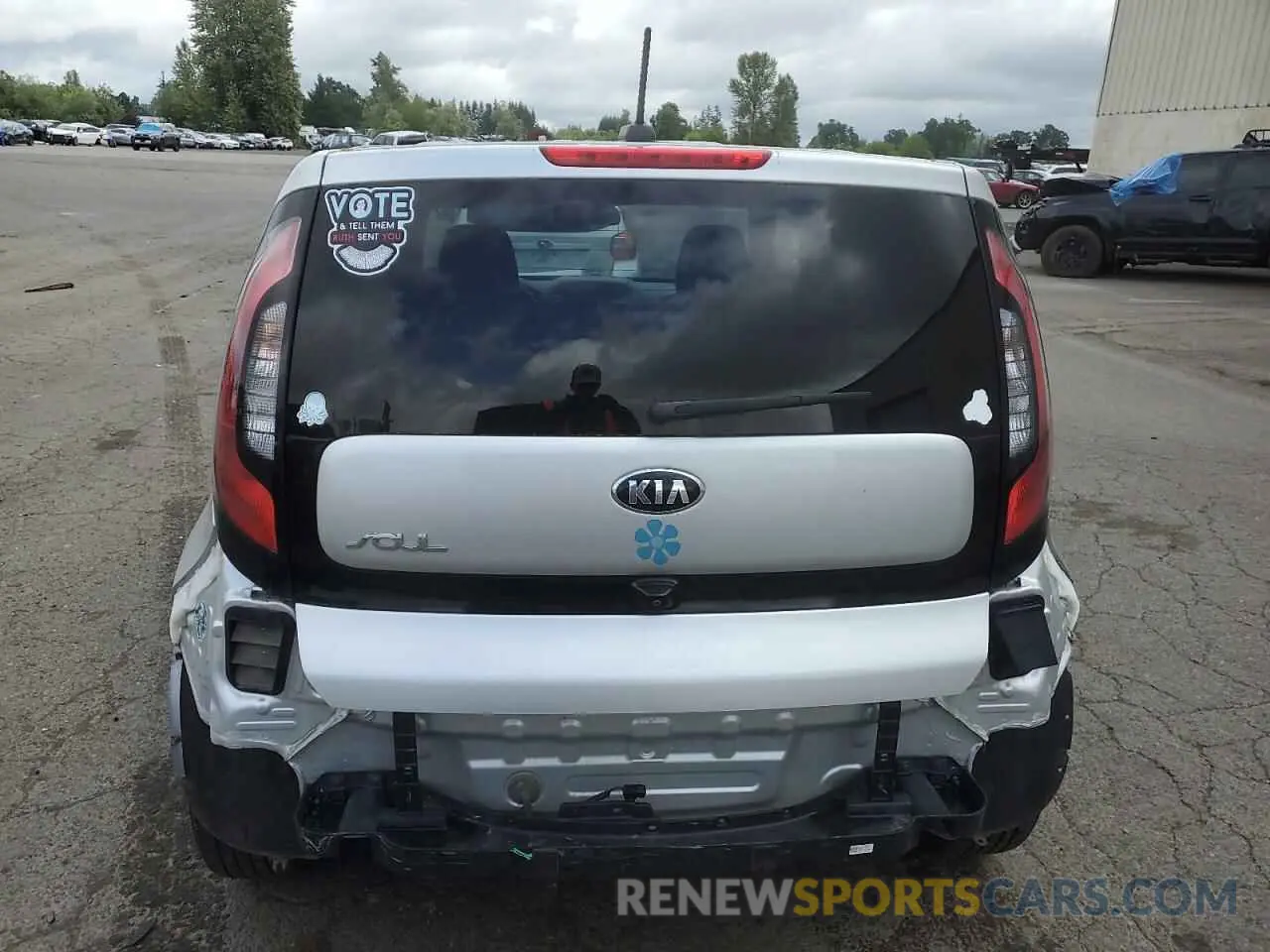 6 Photograph of a damaged car KNDJP3A5XK7698039 KIA SOUL 2019