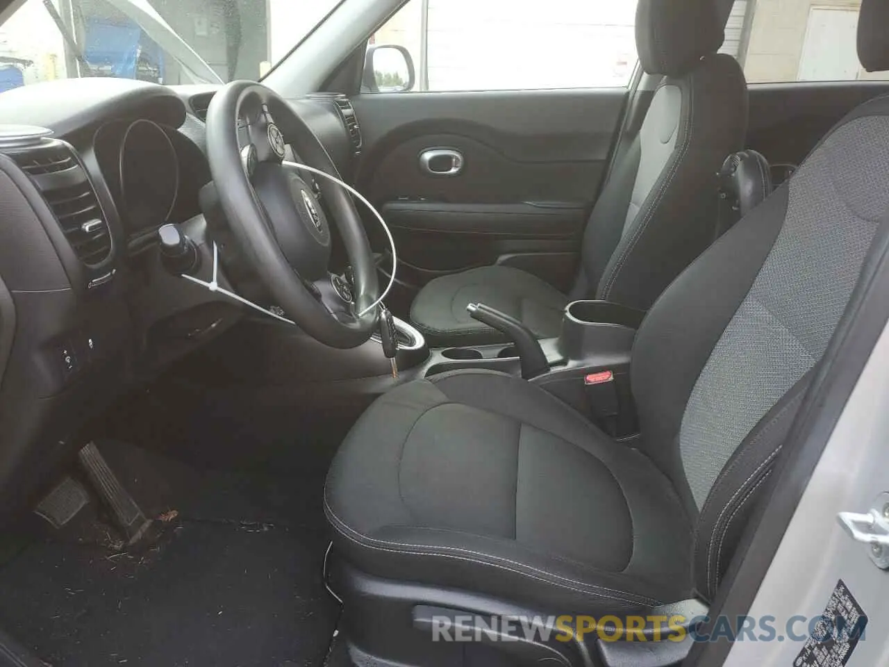 7 Photograph of a damaged car KNDJP3A5XK7698039 KIA SOUL 2019